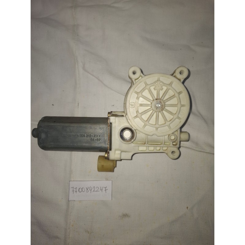 MOTEUR LEVE-VITRE RENAULT CLIO