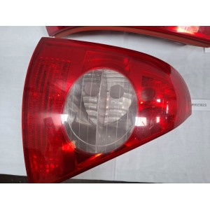 FEUX ARRIERE RENAULT CLIO
