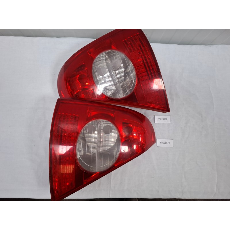 FEUX ARRIERE RENAULT CLIO