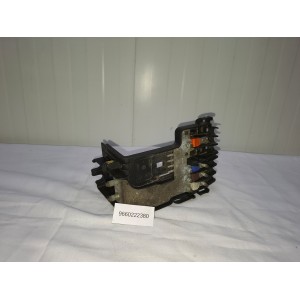 BOITIER FUSIBLES CITROEN / PEUGEOT