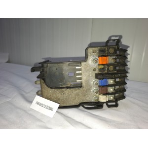 BOITIER FUSIBLES CITROEN / PEUGEOT