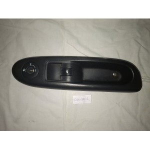 COMMANDE LEVE VITRE RENAULT CLIO